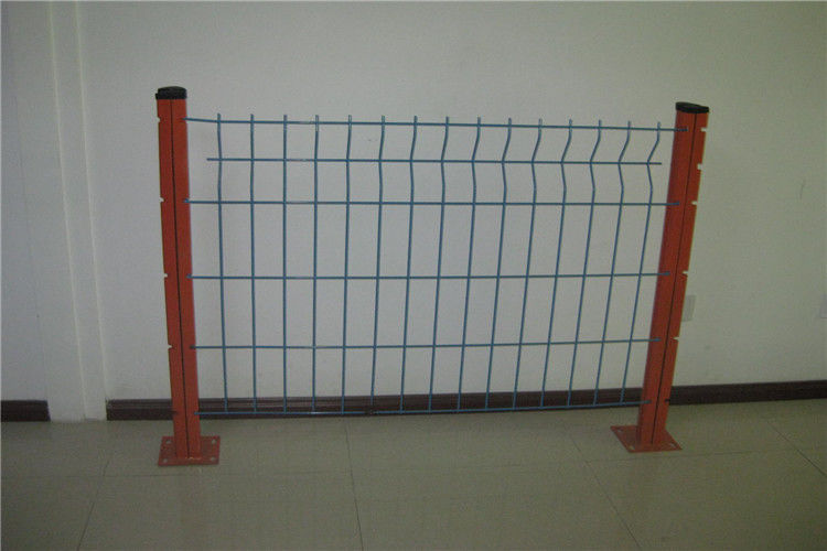 OD 3mm 3D Welded Wire Fence Powder Coated Mesh 1m-2.4m Customized Width