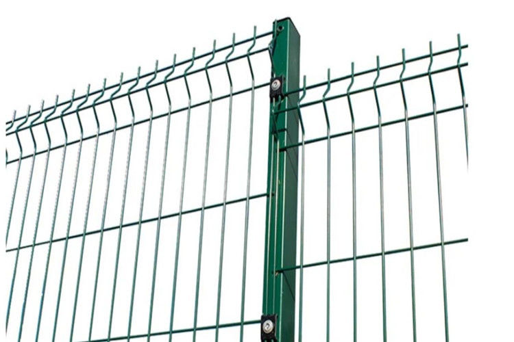 0.6-2.43m Width 6 Ft Welded Wire Fence 1.2mm Post Thickness 4 Folds Round Post