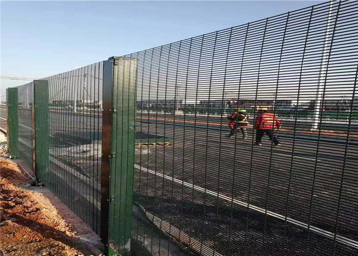 Q235 Galvanized Steel/Low Carbon Steel Wire 358 Anti Climb Fence with 60x60mm Post Size