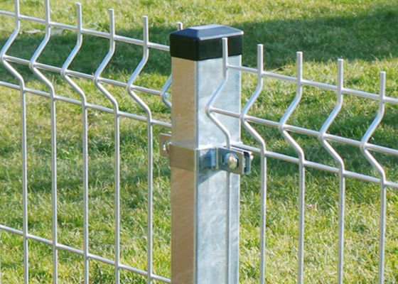 Galvanzied 80 Micron dây lưới hàng rào vườn hàng rào chống trèo với kích thước lưới 50X200mm